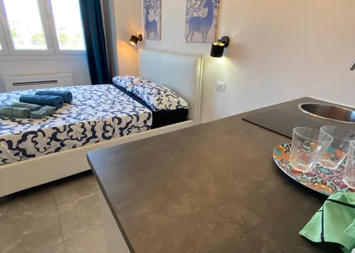 Hostmate - - Sammartini - Apartament *